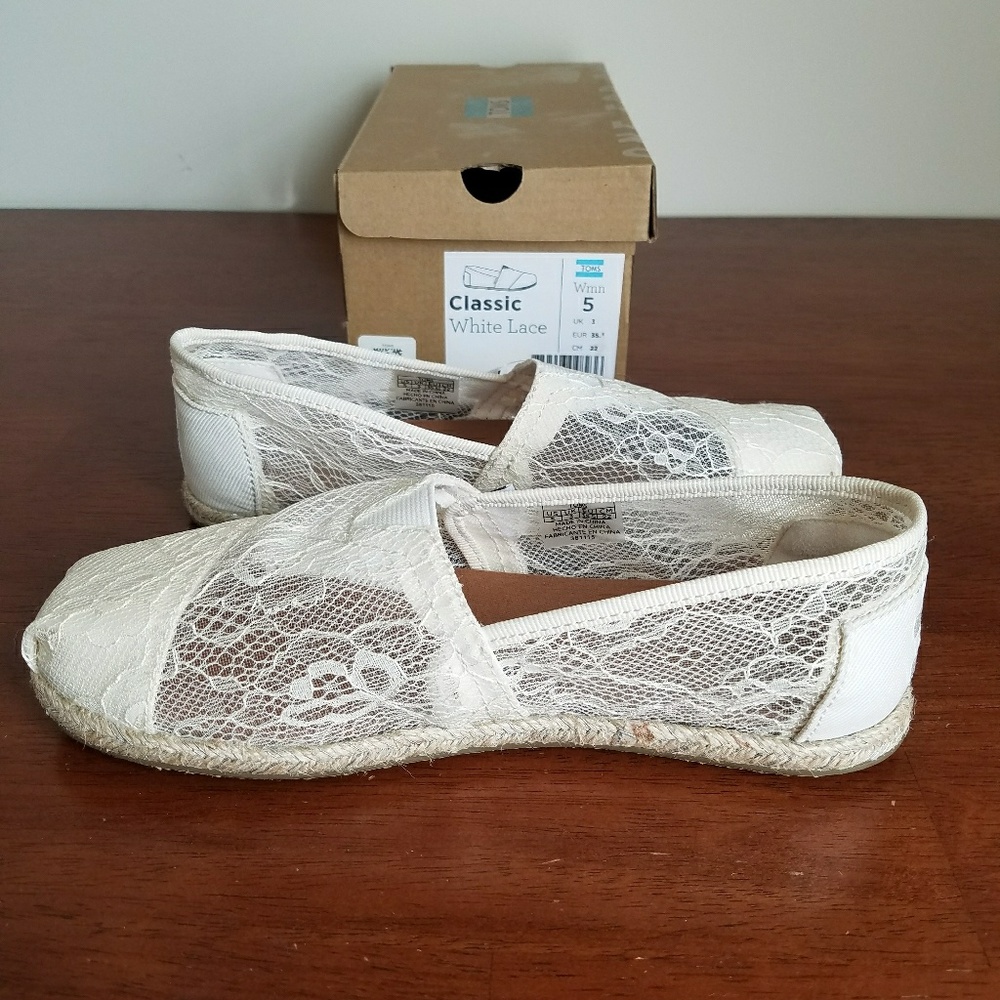 Tom's Classic White Lace